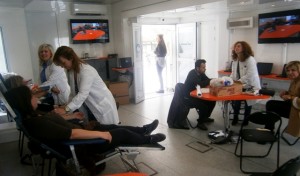 Εθελοντική αιμοδοσία για την ενίσχυση της Τράπεζας αίματος του Νοσοκομίου Τρικάλων, διοργανώθηκε σήμερα στον "Οδυσσέα"