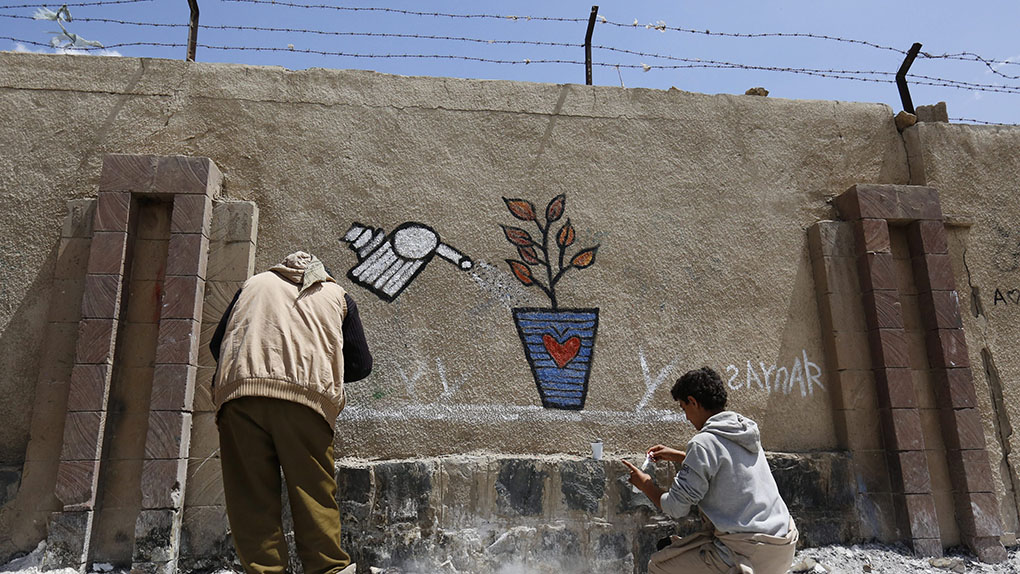 Μέτρα για αφισοκόλληση – graffiti από τη Δημοτική Κοινότητα Τρίπολης