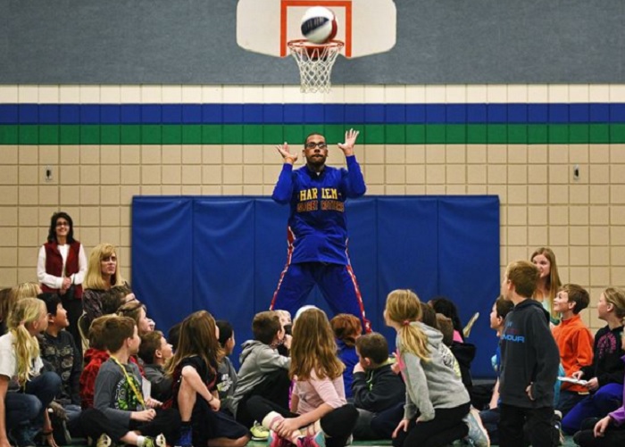 BULLYING_Harlem Globetrotters