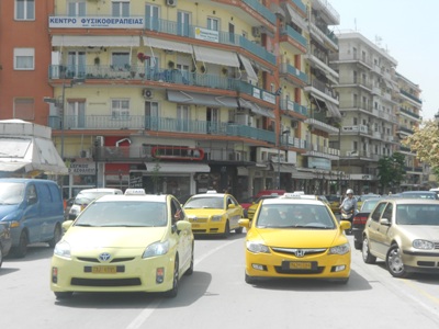 Σέρρες: Ειρηνική πορεία ιδιοκτητών ταξί