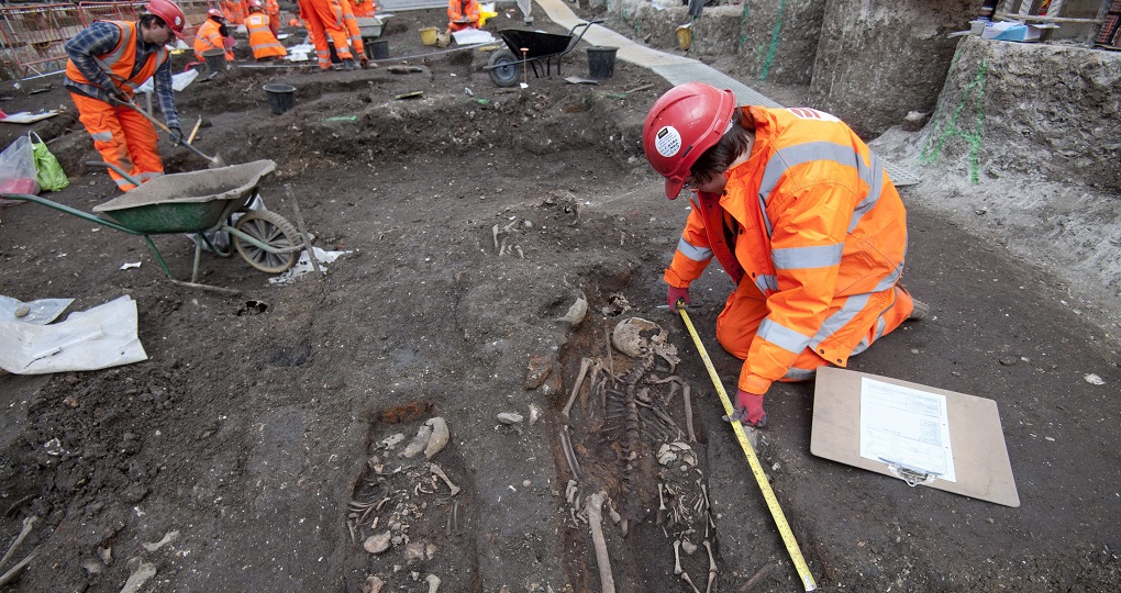 Ανακαλύφθηκε στο Βόρνεο η αρχαιότερη στον κόσμο ένδειξη ακρωτηριασμού ανθρώπινου ποδιού πριν 31.000 χρόνια