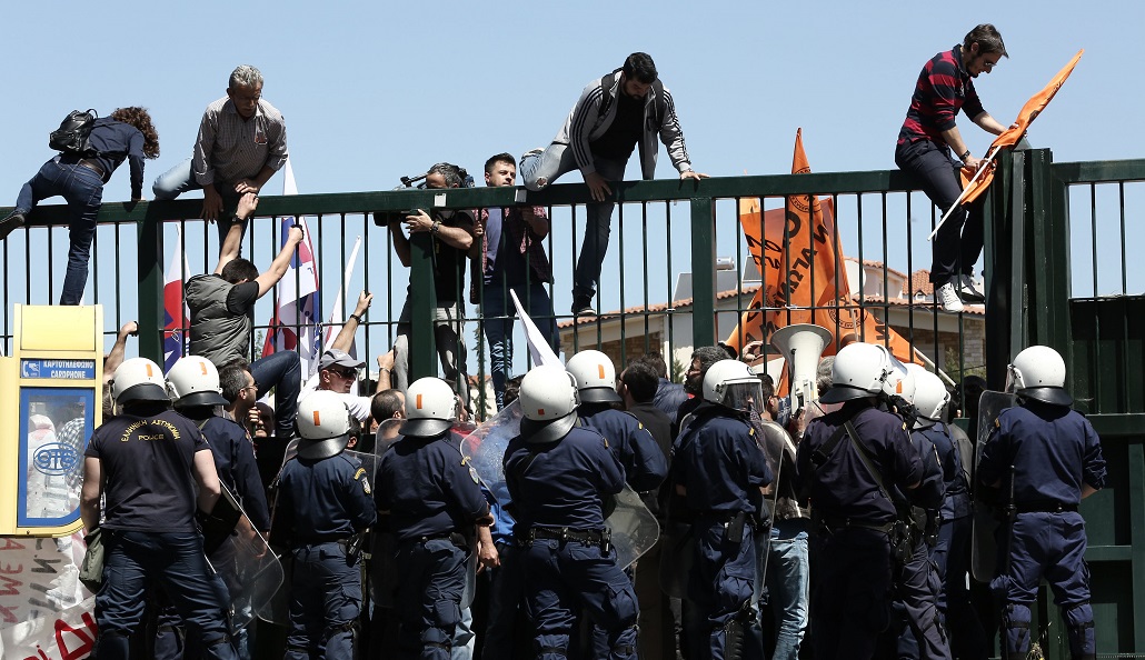 Συγκέντρωση διαμαρτυρίας των εκπαιδευτικών – Συνάντηση με τον υπουργό Παιδείας