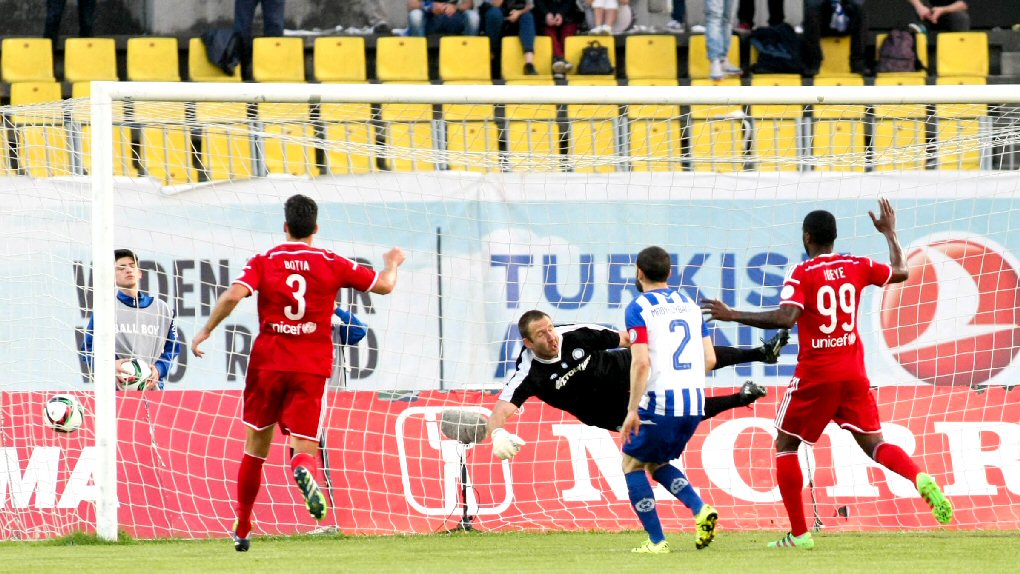 Δεν δυσκολεύτηκε ο Ολυμπιακός 2-0 τον Ηρακλή