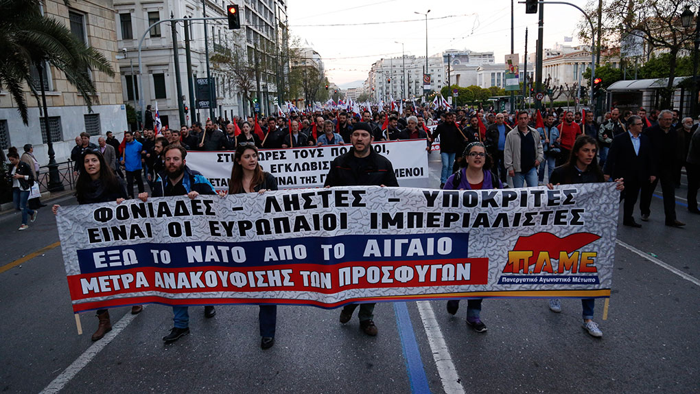 Παρέμβαση του ΠΑΜΕ στο στρατόπεδο προσφύγων της Ριτσώνας