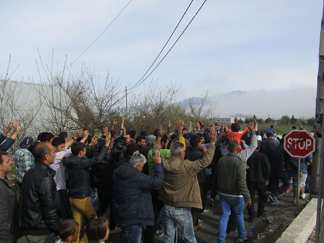 Ιωάννινα: Ειρηνική Πορεία διαμαρτυρίας από τους πρόσφυγες στον Κατσικά