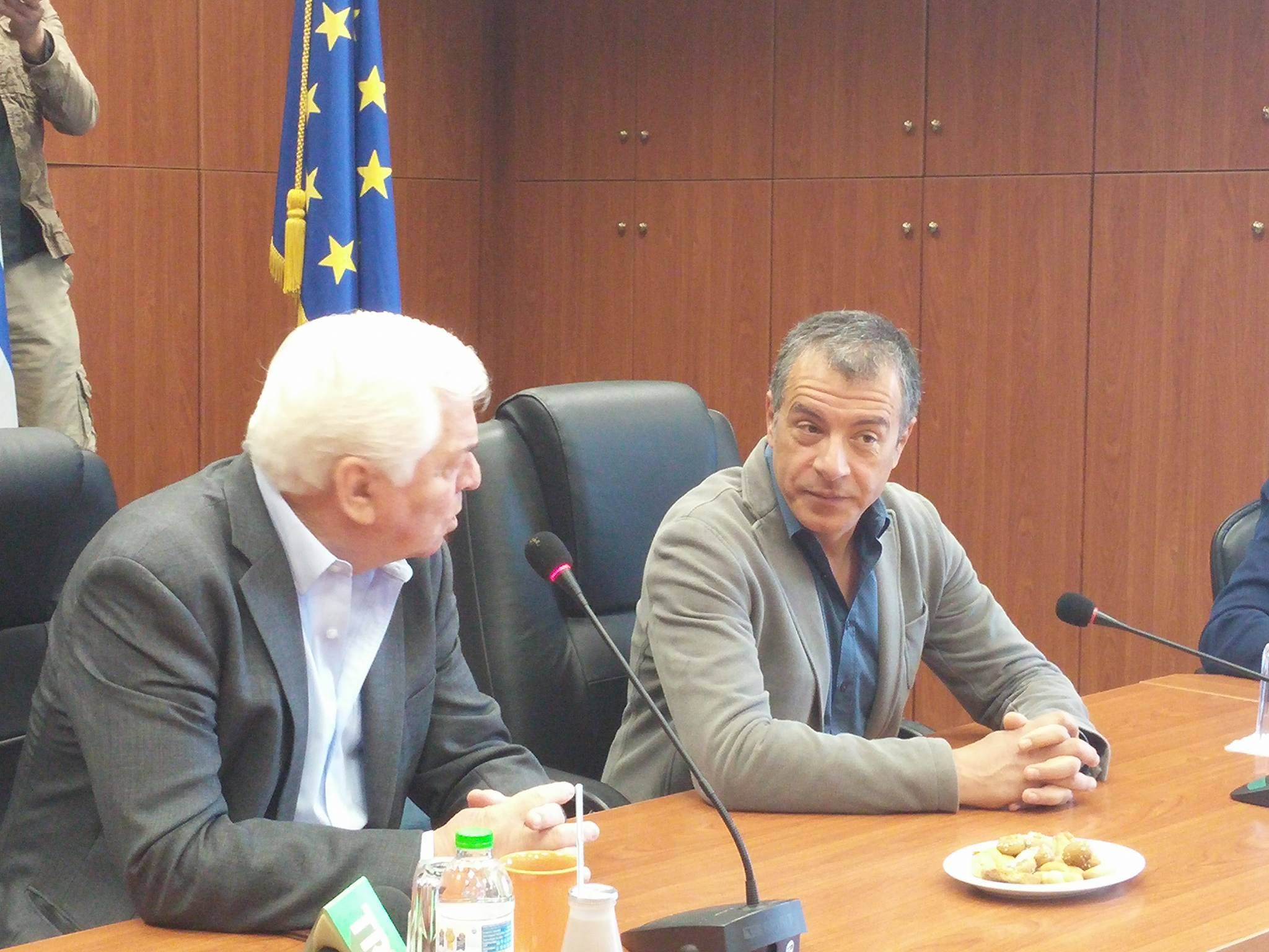 Βόλος – Στ. Θεοδωράκης: Ρώσικη ρουλέτα η καταφυγή σε δημοψήφισμα ή εκλογές