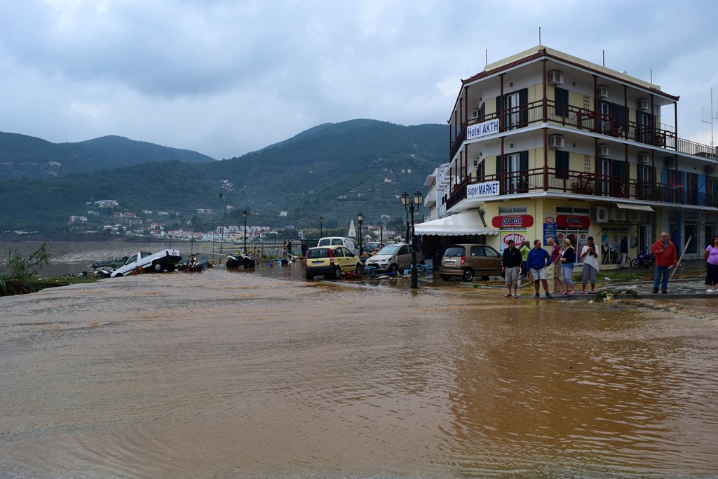 Σκόπελος: Διαδικασίες για λήψη αποζημίωσης ή δανείου πλημμυρόπληκτων ιδιωτών