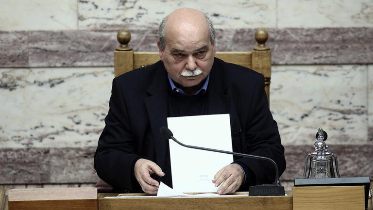 Ποικίλες αντιδράσεις από την κατάργηση του μειωμένου ΦΠΑ στα νησιά
