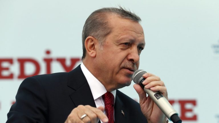 Έτοιμη να “εκκαθαρίσει” τη μεθόριό της με τη Συρία η Τουρκία