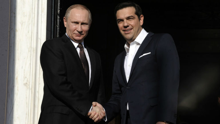 Αλ. Τσίπρας προς Βλ. Πούτιν: Στρατηγική επιλογή η ενίσχυση των σχέσεων Ελλάδας-Ρωσίας