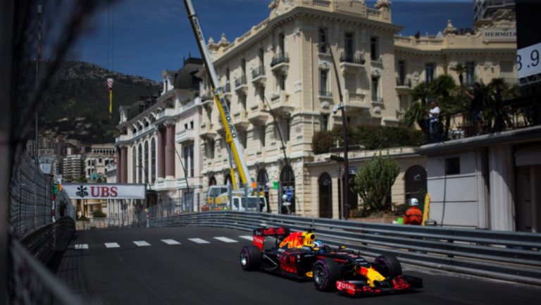 “Έβγαλε φτερά” στις δοκιμές του #MonacoGP ο Ρικιάρντο