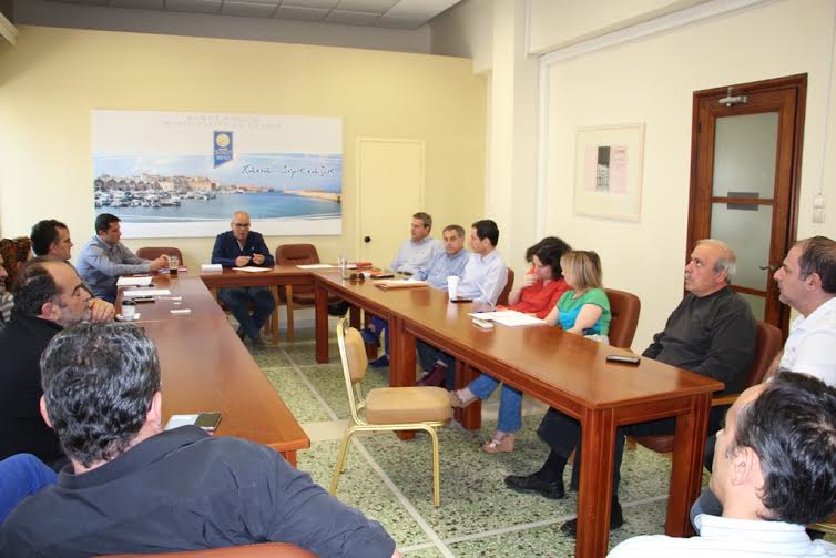 Χανιά: Κλίμα συνεργασίας για την αποκατάσταση της Δημοτικής Αγοράς