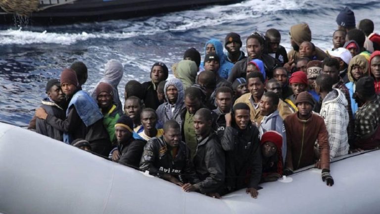 Νεκροί και αγνοούμενοι μετανάστες σε ναυάγιο στη θάλασσα του Μαρμαρά