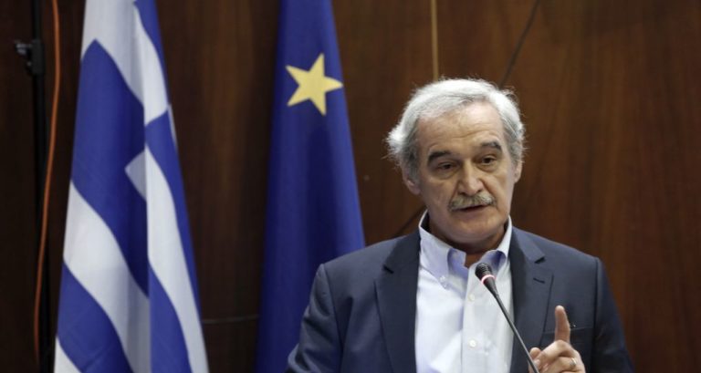 Ν. Χουντής: Αν ενεργοποιηθεί ο “κόφτης” θα περικοπούν αυτόματα οι κοινωνικές δαπάνες (audio)
