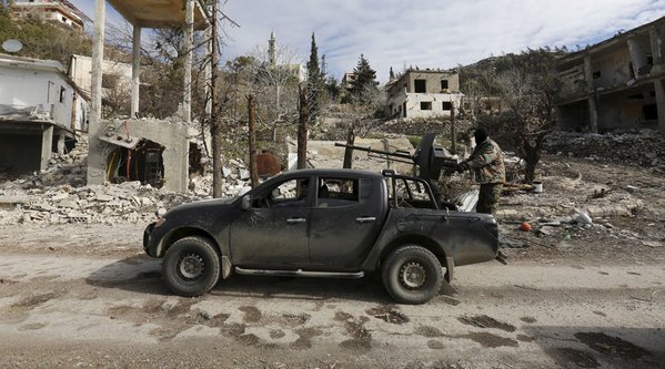 Συρία: Ετοιμη για χερσαία επέμβαση δηλώνει η Τουρκία – Στην κόψη του ξυραφιού η εκεχειρία (video)