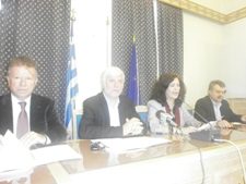 Βλέπει απέραντη χωματερή ο Τατούλης