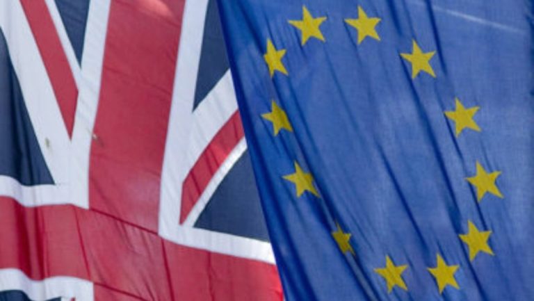 Για τους κινδύνους σε περίπτωση Brexit προειδοποιούν Κάμερον, Όσμπορν και ΕΕ