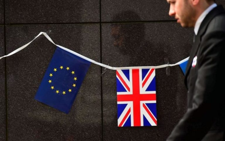 Brexit: 45% υπέρ και 45% κατά σε νέα δημοσκόπηση