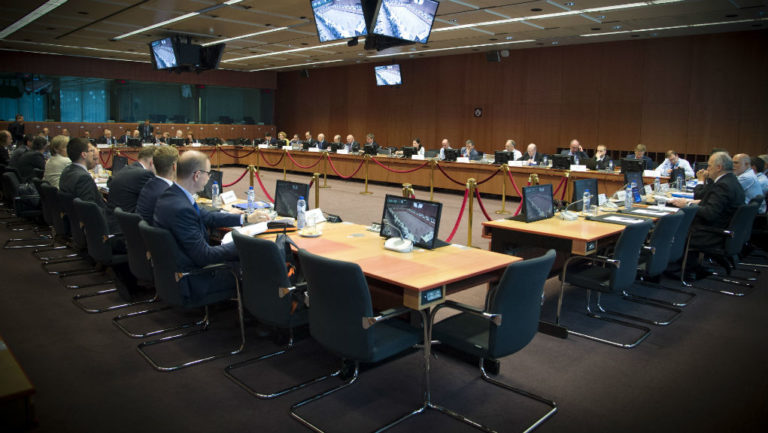 Handelsblatt: “Δεν θα πάρει χρήματα το φθινόπωρο η Αθήνα”