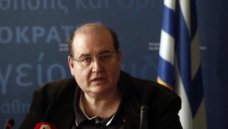 Κανονικά θα διεξαχθούν οι Πανελλαδικές διαβεβαιώνει ο υπ. Παιδείας Ν. Φίλης