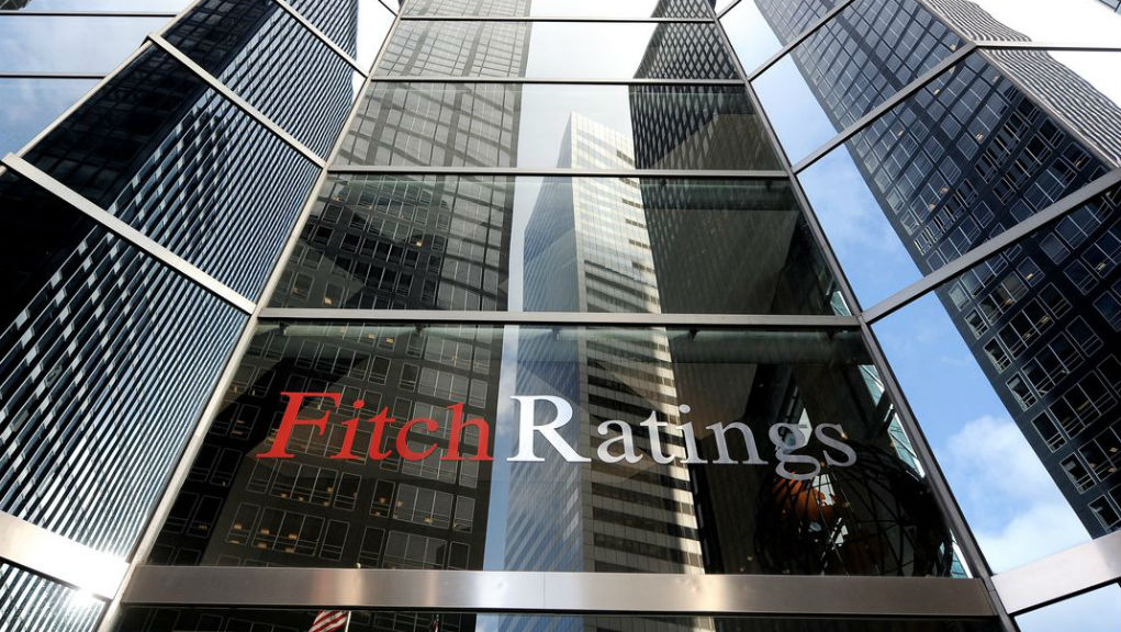 Fitch: Η απόφαση της Ευρωπαϊκής Κεντρικής Τράπεζας στηρίζει τη βιωσιμότητα του ελληνικού χρέους