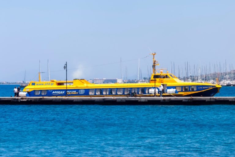 Βόλος: Μηχανική βλάβη υπέστη το “Ερατώ”