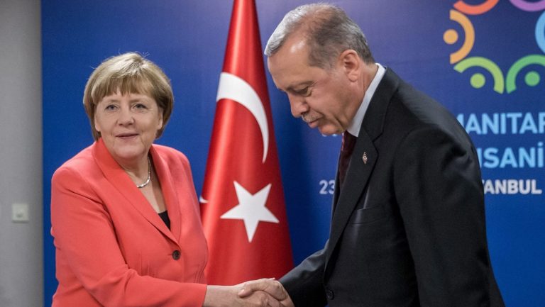 Δυσφορία Ερντογάν σε Μέρκελ – Πρωτοβουλία για Ειρήνη στη Μεσόγειο