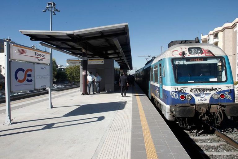 Εκτροχιασμός άδειου συρμού προαστιακού