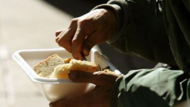 Επίσχεση απλήρωτων εργαζομένων σε δομές συσσιτίων στη Χαλκίδα