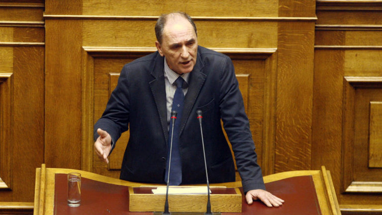 Σταθάκης στη Βουλή: Σε μια ημέρα ίδρυση επιχειρήσεων σε 3 άδεια λειτουργίας