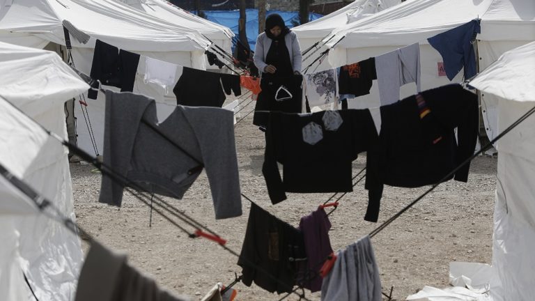 Σε απεργία πείνας οι πρόσφυγες στο Σχιστό – 17 πρόσφυγες και μετανάστες έφτασαν στα νησιά του βόρειου Αιγαίου