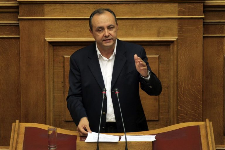 Θ. Καράογλου: “Η υπερψήφιση του νομοσχεδίου ήταν μια πύρρειος νίκη της κυβέρνησης” (audio)