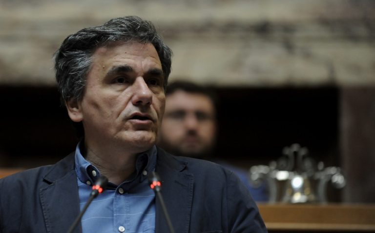 “Κόφτης”, “κόκκινα” δάνεια στην κεκλεισμένων των θυρών συνεδρίαση της ΚΟ ΣΥΡΙΖΑ