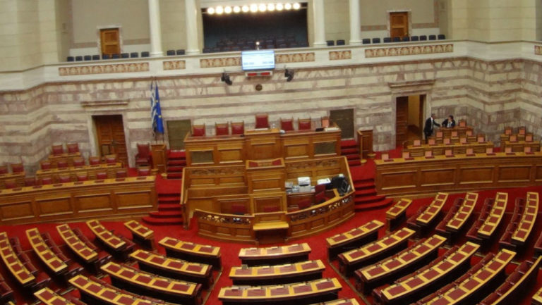 Μετωπική για τη συγκέντρωση των “Παραιτηθείτε”