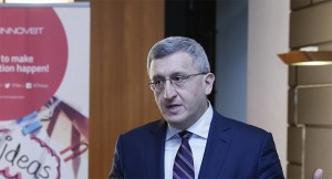 vraveia2