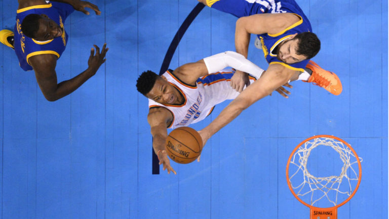 Διέσυραν τους Warriors οι Thunder