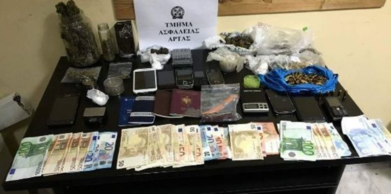 Εξαρθρώθηκε κύκλωμα διακίνησης ναρκωτικών