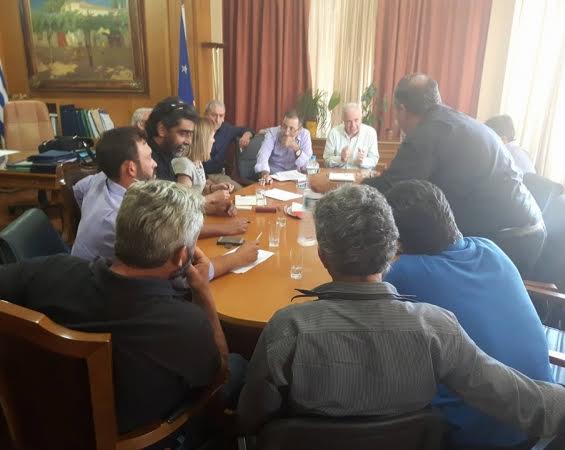 Χανιά: Θετικό κλίμα στη συνάντηση κτηνοτρόφων Κρήτης – Αποστόλου