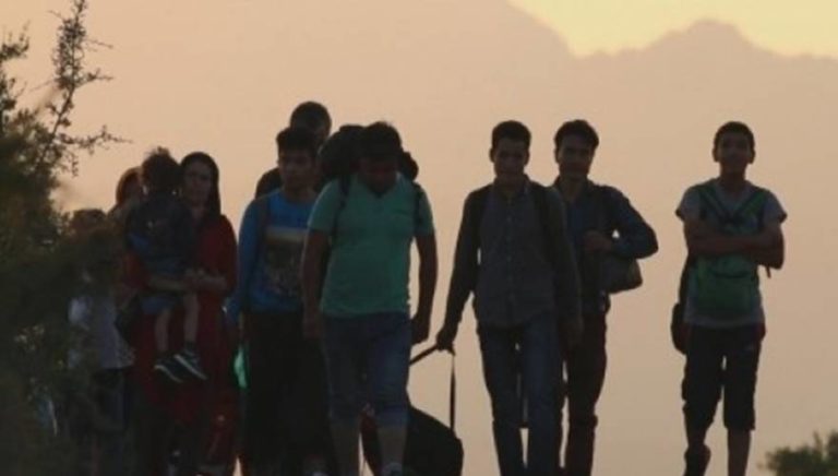 Στο κλειστό γυμναστήριο Νεάπολης 113 μετανάστες