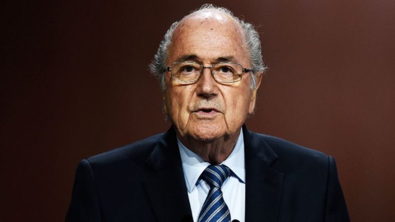 FIFA: «Ο Μπλάτερ και άλλοι δύο ήθελαν να πλουτίσουν μέσω αύξησης αποδοχών»