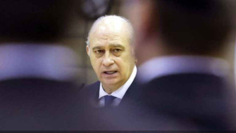 Σκάνδαλο υποκλοπών ταράζει την προεκλογική εκστρατεία της Ισπανίας