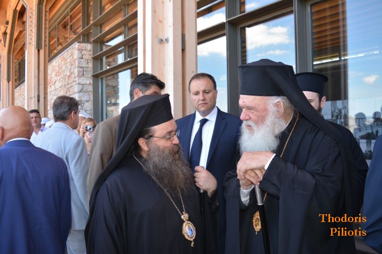 Στις Οινούσσες ο Αρχιεπίσκοπος Αθηνών & πάσης Ελλάδος κ. Ιερώνυμος
