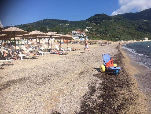 Κέρκυρα: 6 πλωτά αμαξίδια για ΑΜΕΑ στις παραλίες
