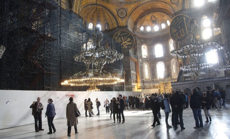 Σε τζαμί μετατρέπεται η Αγία Σοφία για το Ραμαζάνι- Καταδικάζει το ελληνικό ΥΠΕΞ