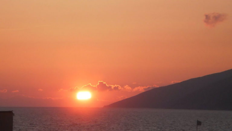 Οδηγίες της ΓΣΕΕ για τις καλοκαιρινές άδειες των εργαζομένων
