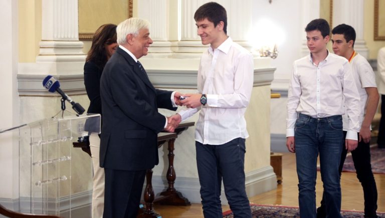 Παυλόπουλος: Η αριστεία αναδεικνύει και υπηρετεί την αρχή της ισότητας