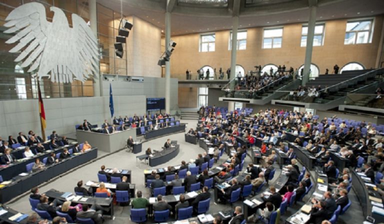 Κ. Κέρμπερ (CDU): «Σειρά μας να δείξουμε ότι είμαστε ο αξιόπιστος εταίρος»