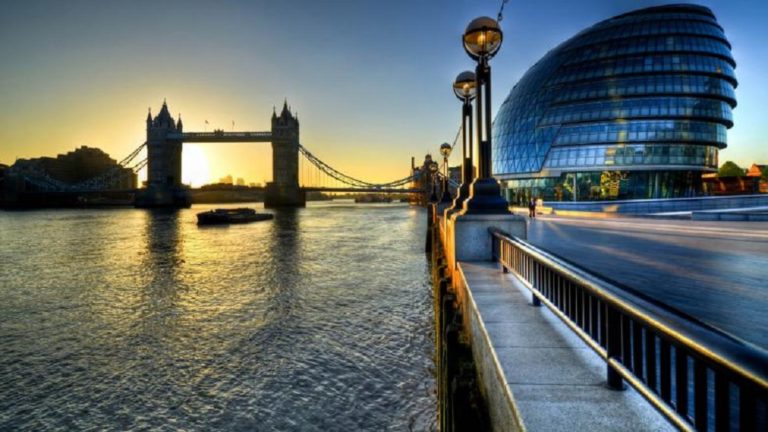 Εγκαταλείπουν το City οι πολυεθνικές λόγω Brexit (video)