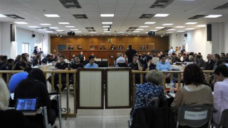 Οργισμένη αντίδραση της Μάγδας Φύσσα για την παρουσία Ρουπάκια στη δίκη της Χρυσής Αυγής