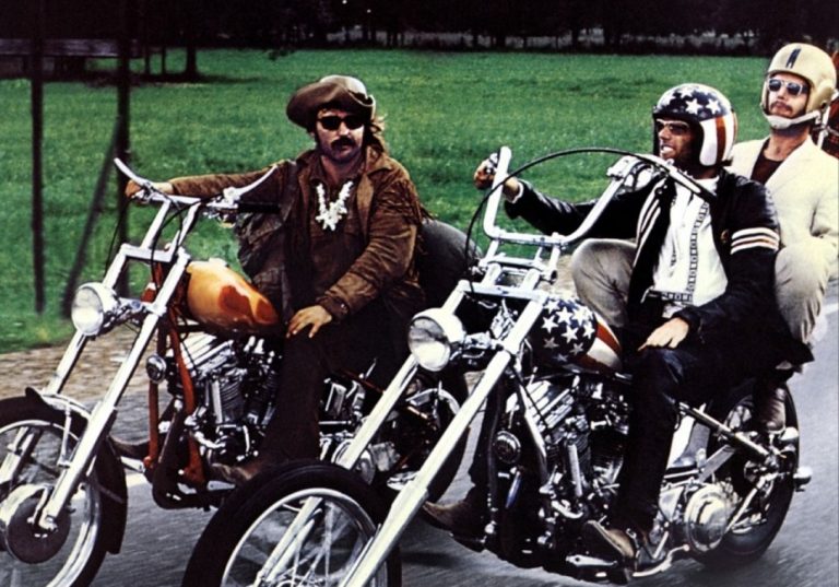 Easy Rider αλλά και “Από τον Πόντο και τη Μικρασία, στον Πειραιά … εδώ στη Δραπετσώνα!” στις “7 στροφές”